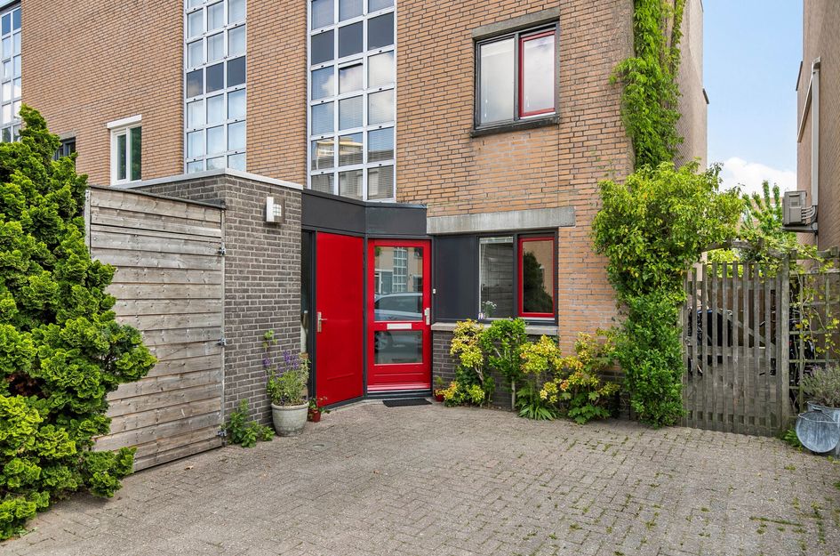 Ann Burtonstraat 13