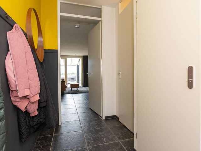 Juttepeer 50, Winkel