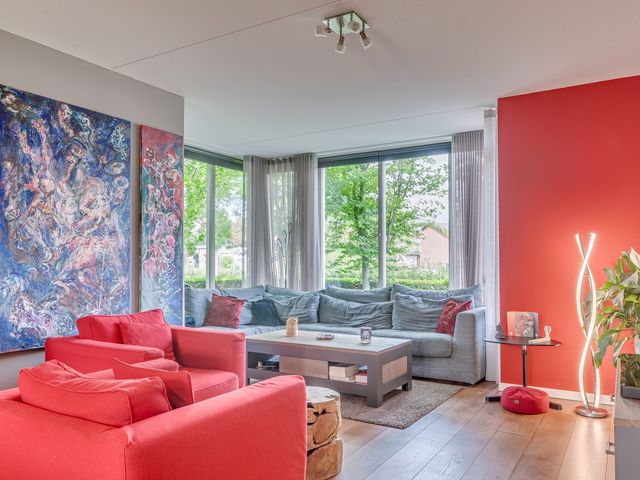 Burgemeester Claessenstraat 12, Reuver