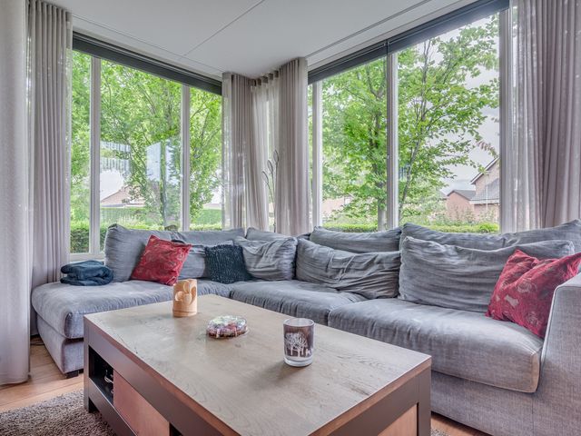 Burgemeester Claessenstraat 12, Reuver