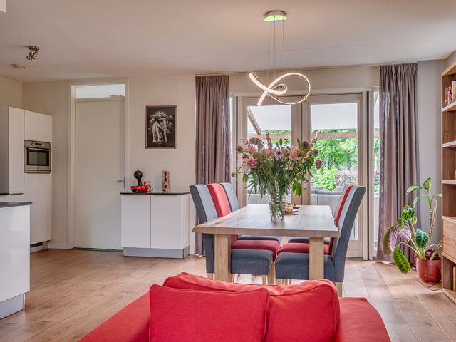 Burgemeester Claessenstraat 12, Reuver