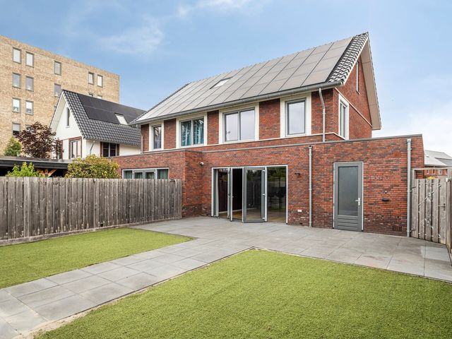 Esther Vergeerstraat 61, Schiedam