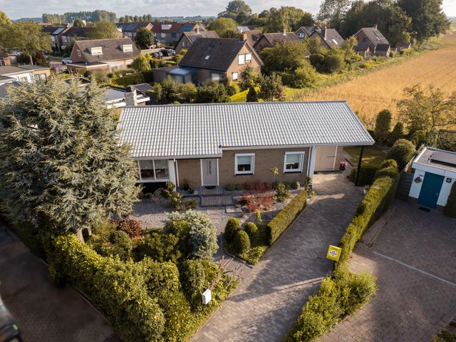 Eikenstraat 15, Zuidzande