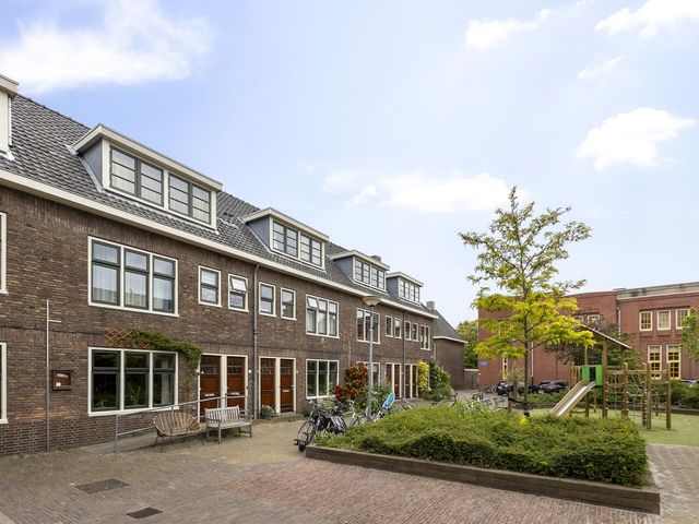 Albertine Agnesplein 7, Groningen