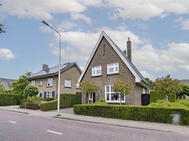 Akkerstraat 16, Vlijmen