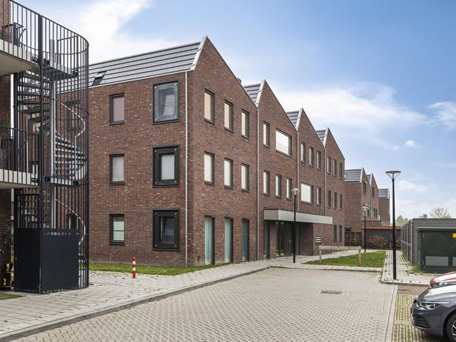 Aan het Spoor 90, Mijdrecht