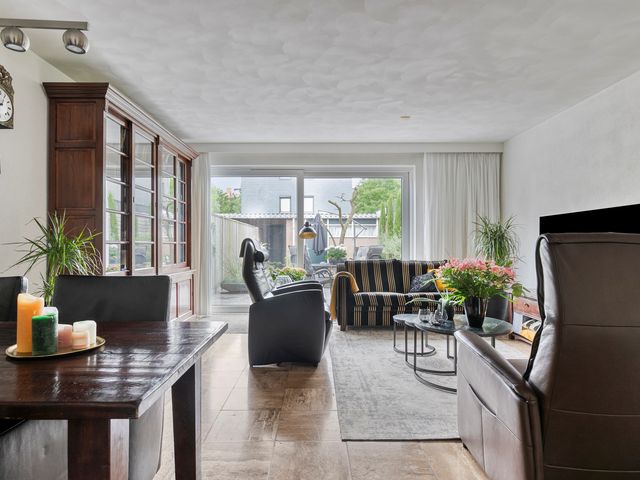 Van Tussenbroekstraat 2, Tilburg