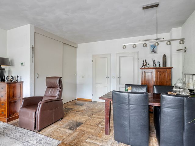 Van Tussenbroekstraat 2, Tilburg