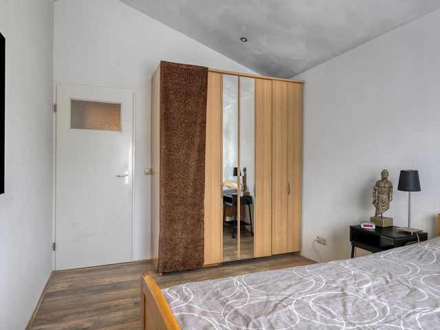 Van Tussenbroekstraat 2, Tilburg