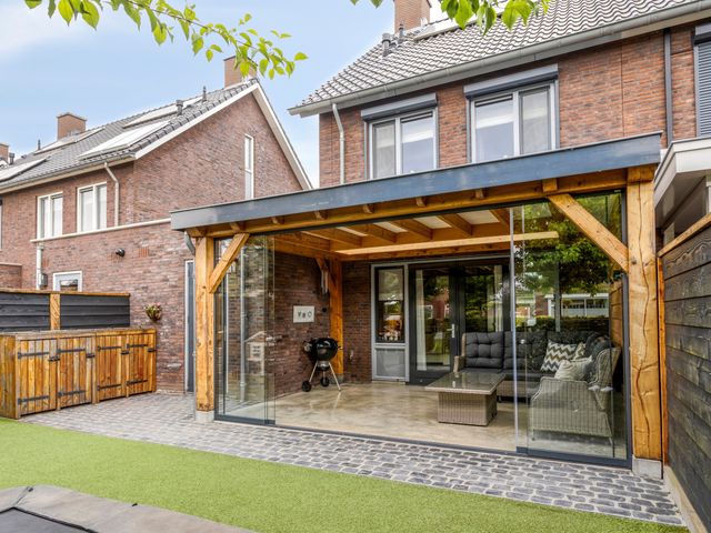 Meester J Van Dolderenstraat 14, Kesteren