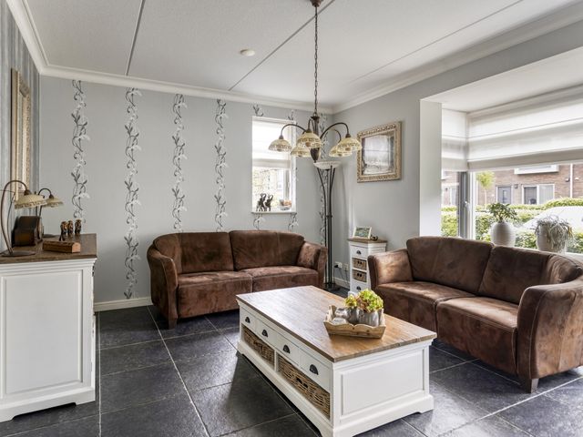 Meester J Van Dolderenstraat 14, Kesteren