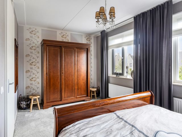 Meester J Van Dolderenstraat 14, Kesteren