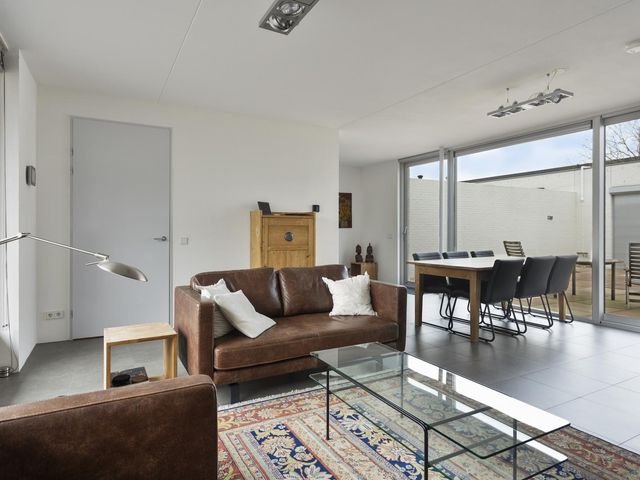 Aalsumstraat 9, Tilburg