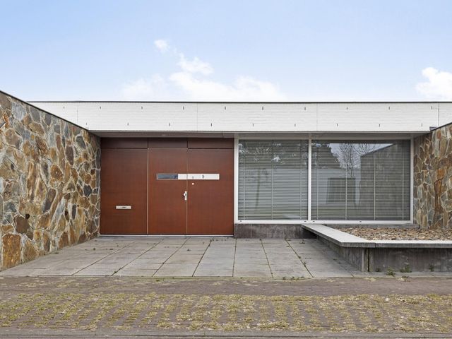 Aalsumstraat 9, Tilburg