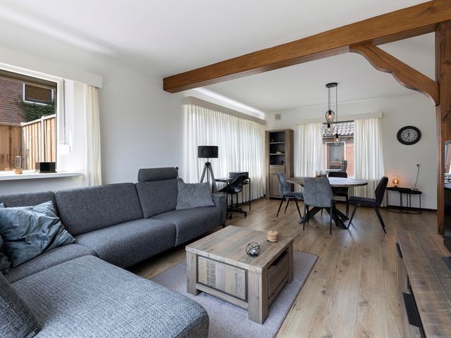 Pastoor Eshuisstraat 1, Harbrinkhoek