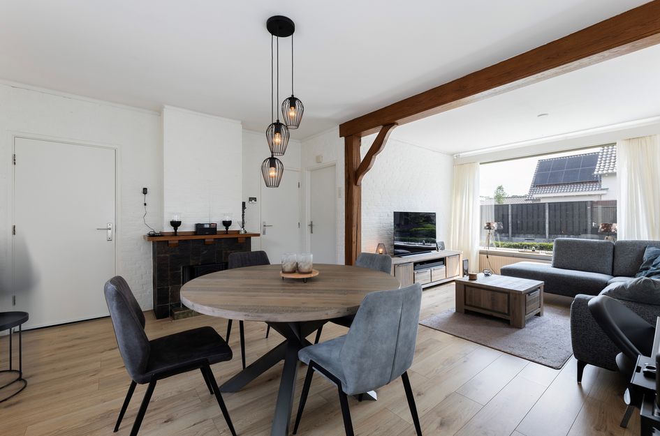 Pastoor Eshuisstraat 1