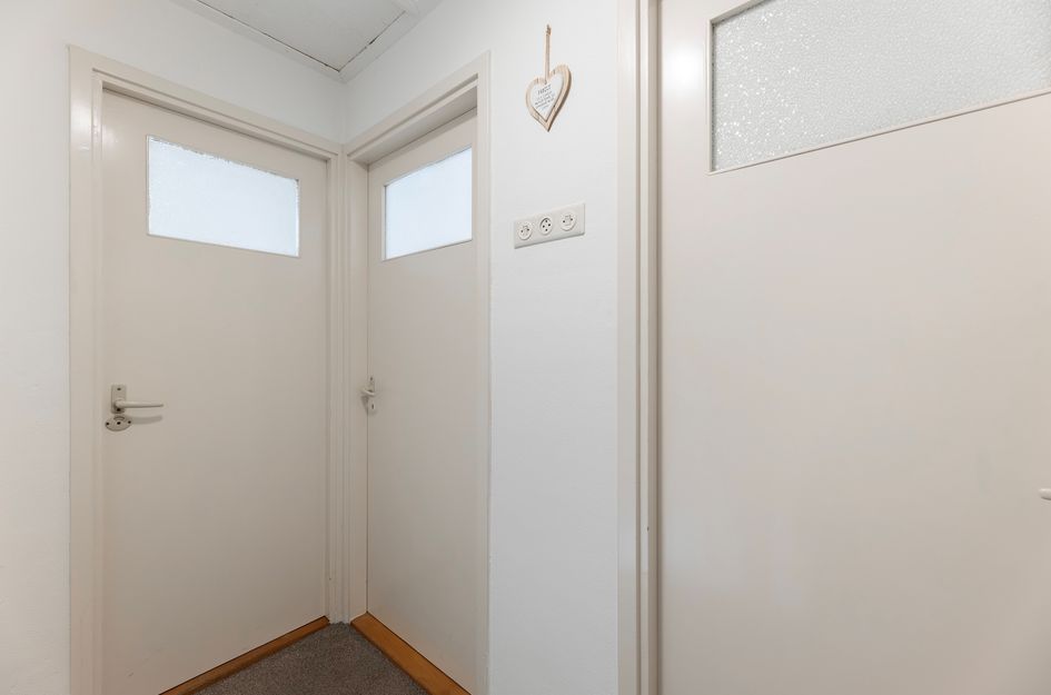 Pastoor Eshuisstraat 1