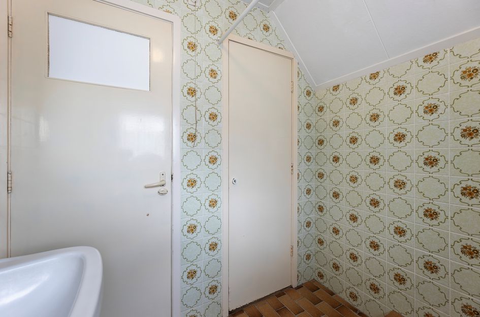 Pastoor Eshuisstraat 1