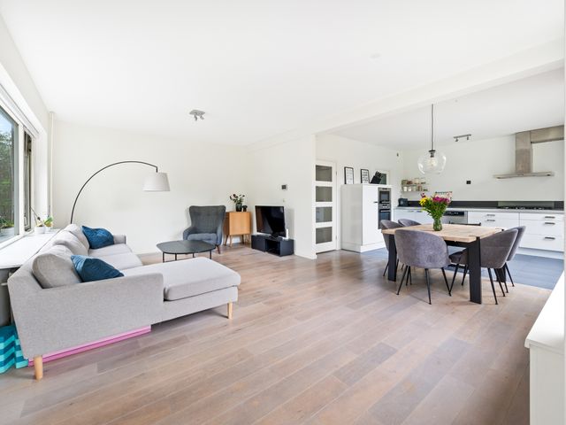 Rozentuin 106, Voorburg