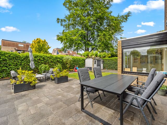 Rozentuin 106, Voorburg