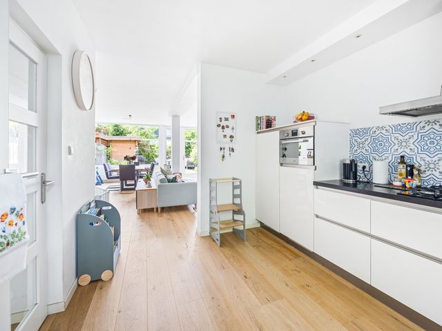 Elzendreef 206, Voorburg