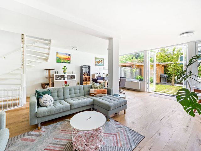 Elzendreef 206, Voorburg