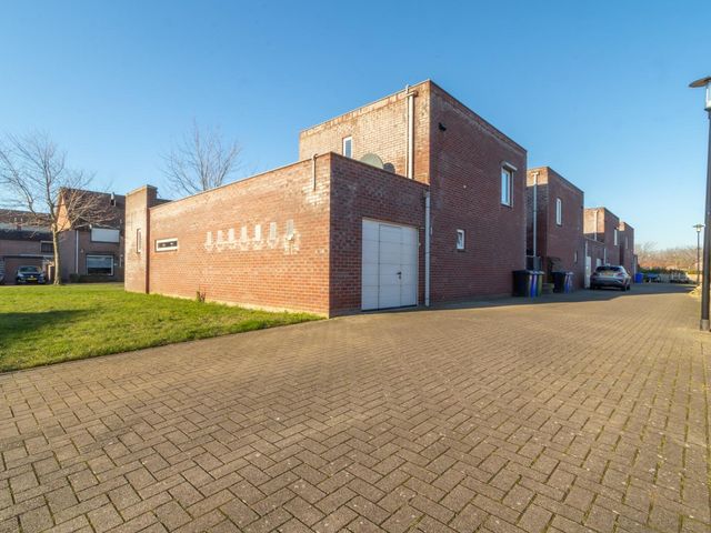 Azaleastraat 24, Terneuzen