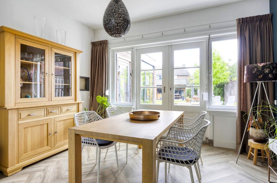 Emmastraat 28