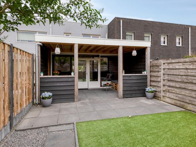 Lindenberghstraat 17, Wilhelminadorp