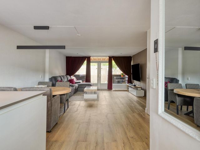 Lindenberghstraat 17, Wilhelminadorp