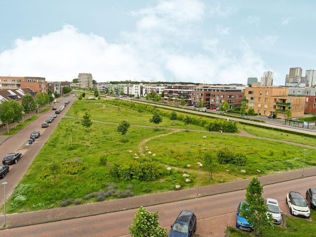 Beneluxlaan 784, Almere