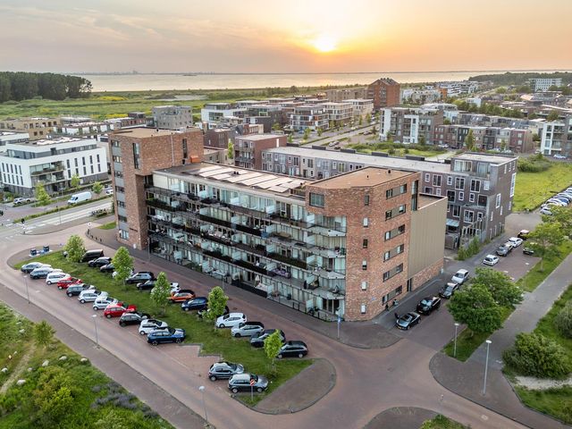 Beneluxlaan 784, Almere