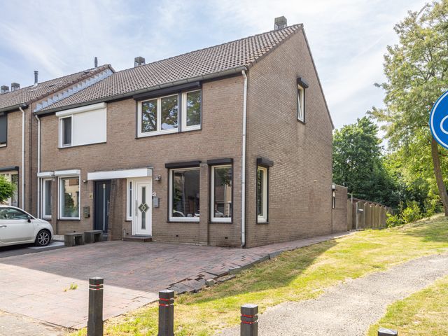 Kastanjelaan 43, Hoensbroek