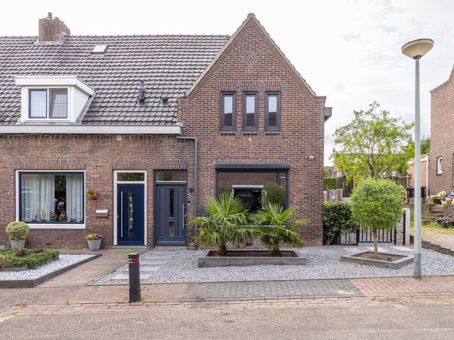 Brunahildestraat 50, Brunssum