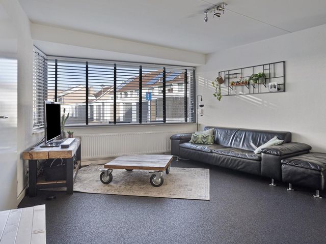 Willem Alexanderhof 3, Waalwijk