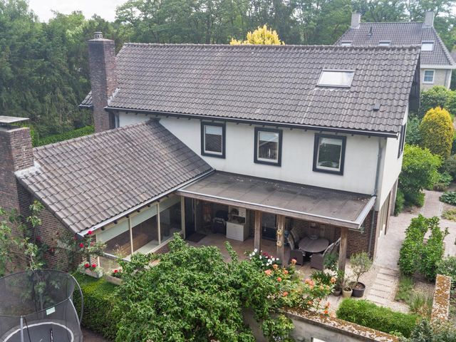 Burg van Besouwlaan 1, Kaatsheuvel