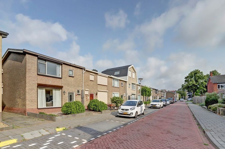 Goudenregenstraat 32