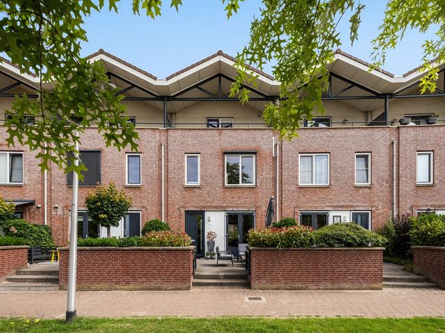 Sophialaan 19, Hendrik-Ido-Ambacht