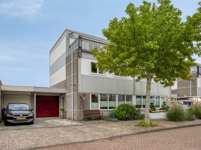 Annie van Hattemstraat 23, Leiden