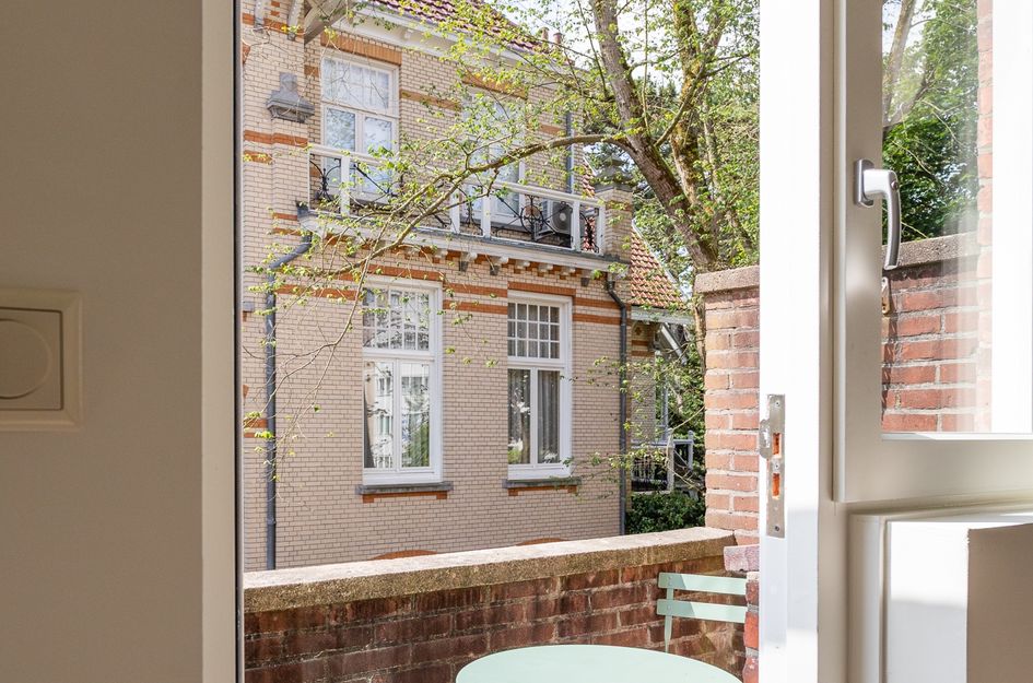 Van Lennepweg 42A