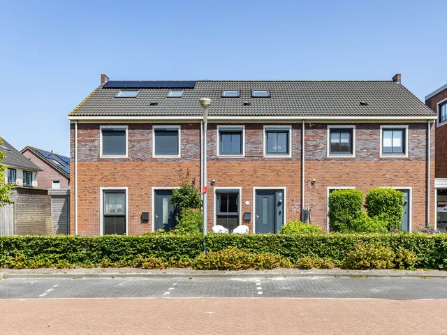 Swanenburg 8, Marum