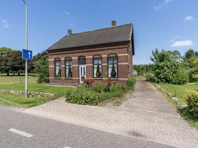 Oirloseweg 1, Oirlo