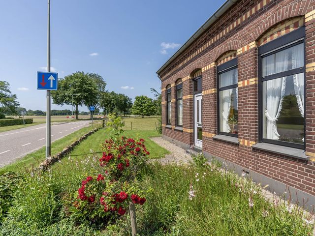 Oirloseweg 1, Oirlo