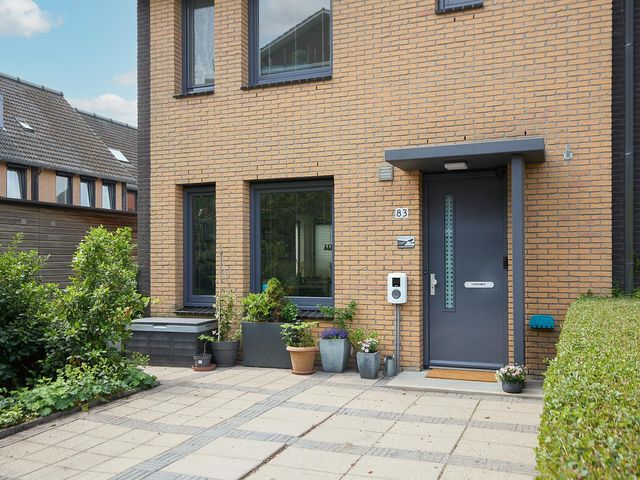 Acropolis 83, Hoofddorp