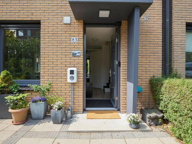 Acropolis 83, Hoofddorp