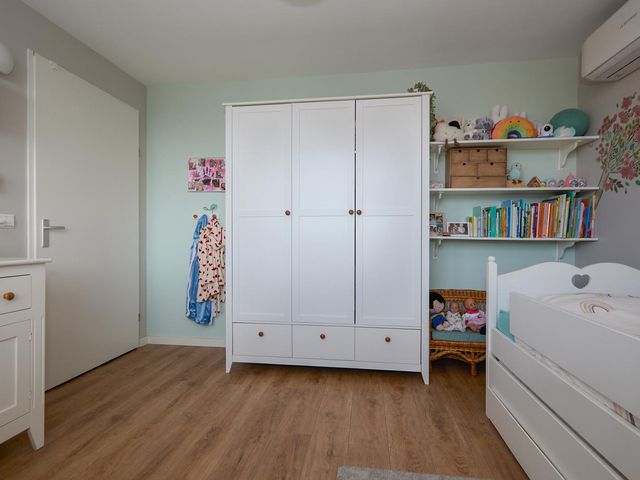 Acropolis 83, Hoofddorp