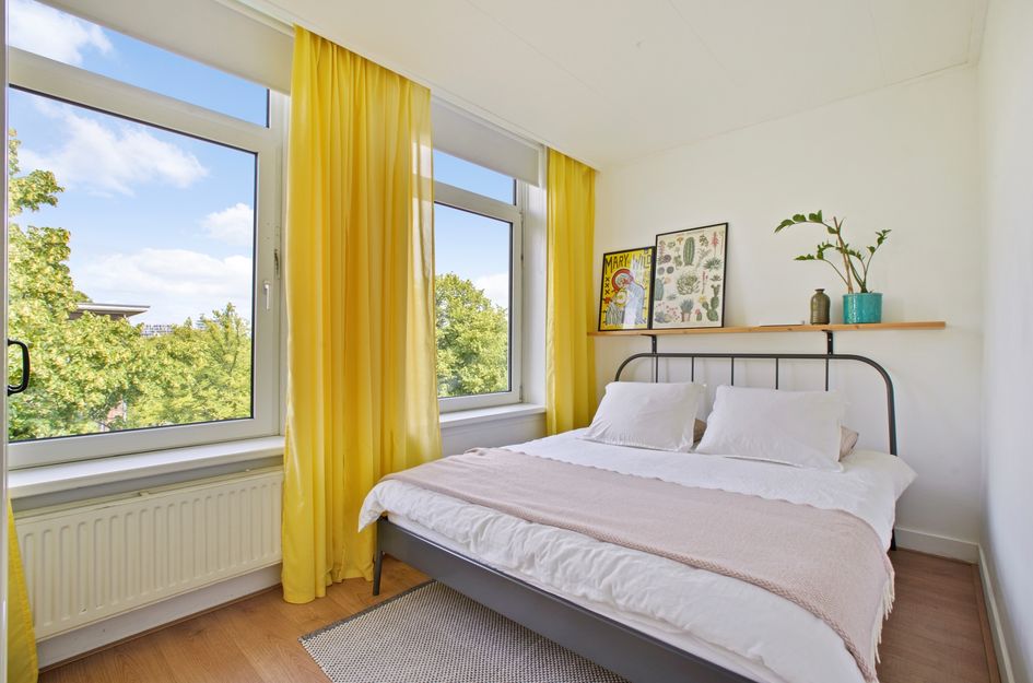 Charlotte de Bourbonstraat 1 3