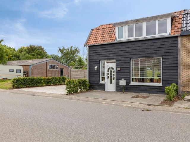 Zandstraat 79, Sas van Gent