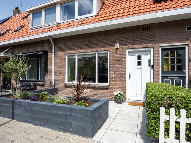Meeuwenstraat 17, Den Helder