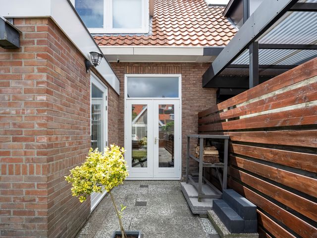 Meeuwenstraat 17, Den Helder